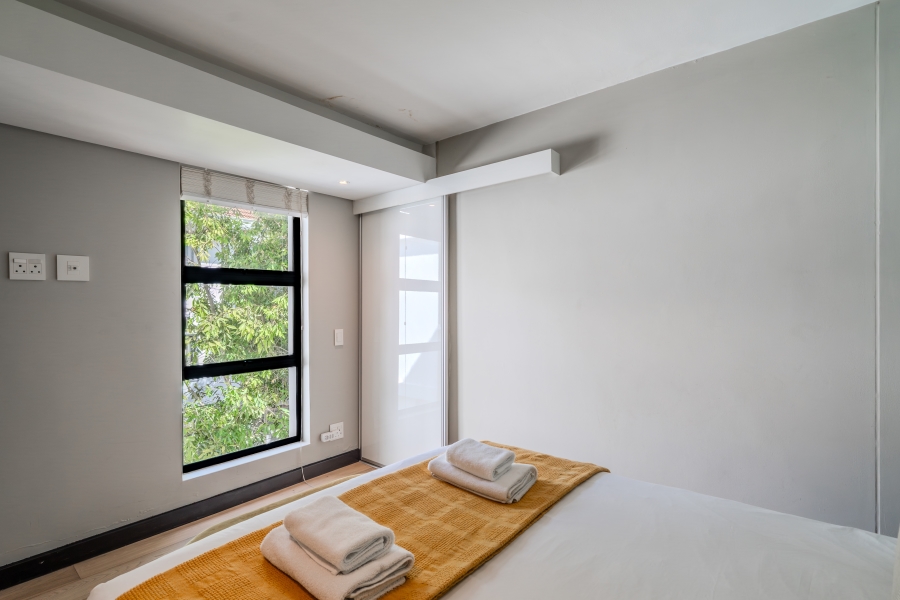 2 Bedroom Property for Sale in Sea Point Western Cape